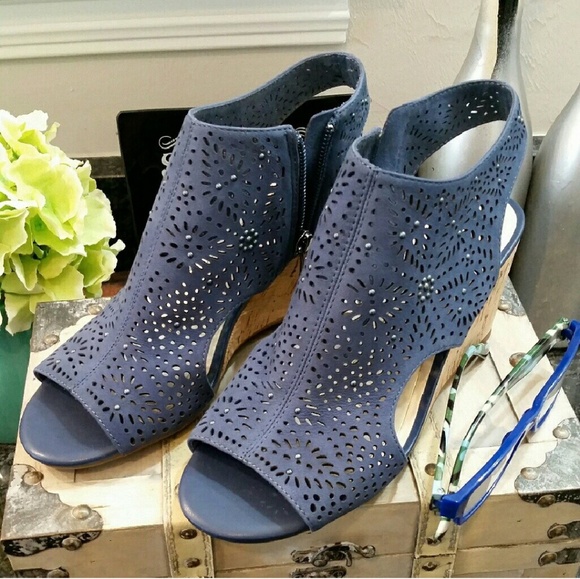 Alex Marie Shoes - 🆕Alex Marie Maiya Wedge